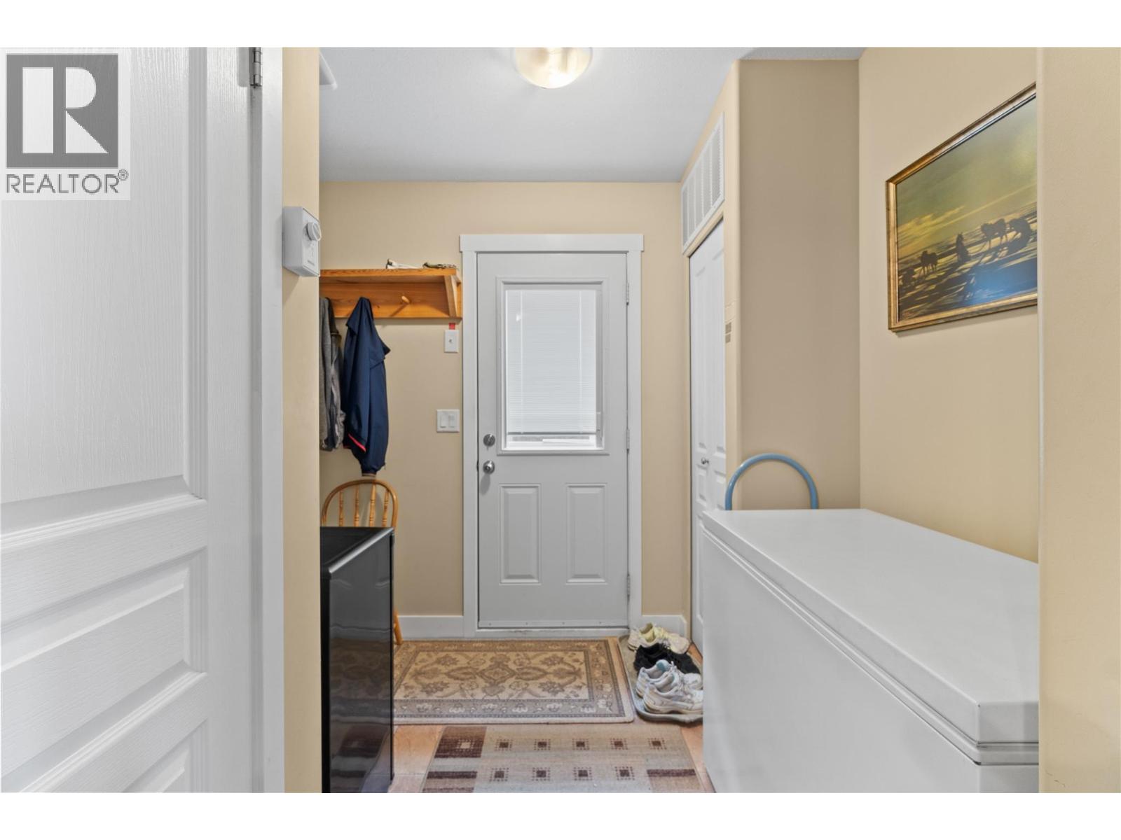  350 & 370 10 Street Southeast, Salmon Arm