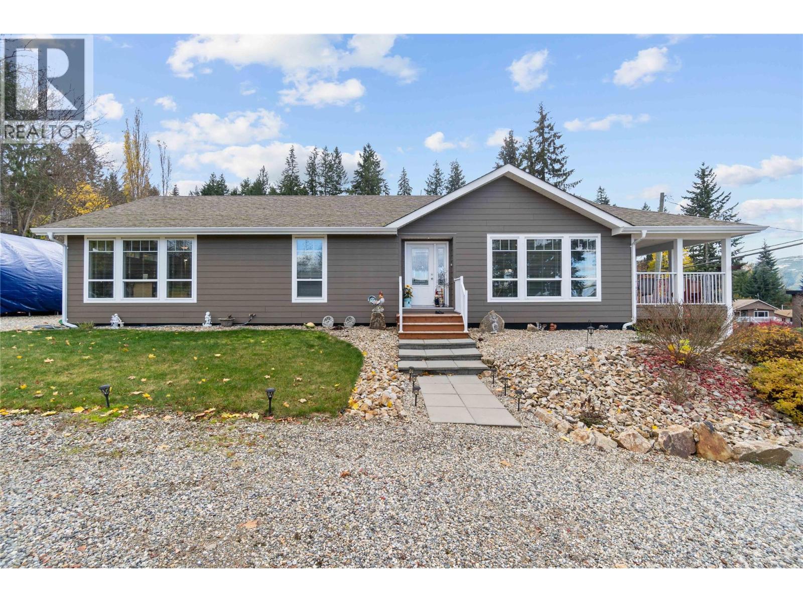  350 & 370 10 Street Southeast, Salmon Arm