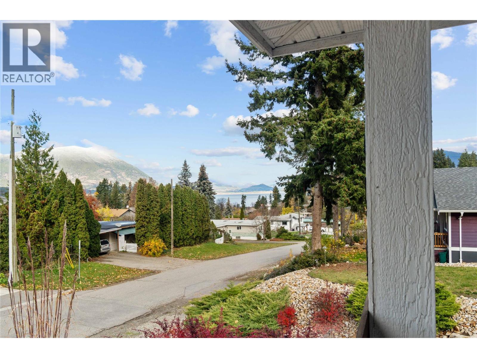  350 & 370 10 Street Southeast, Salmon Arm