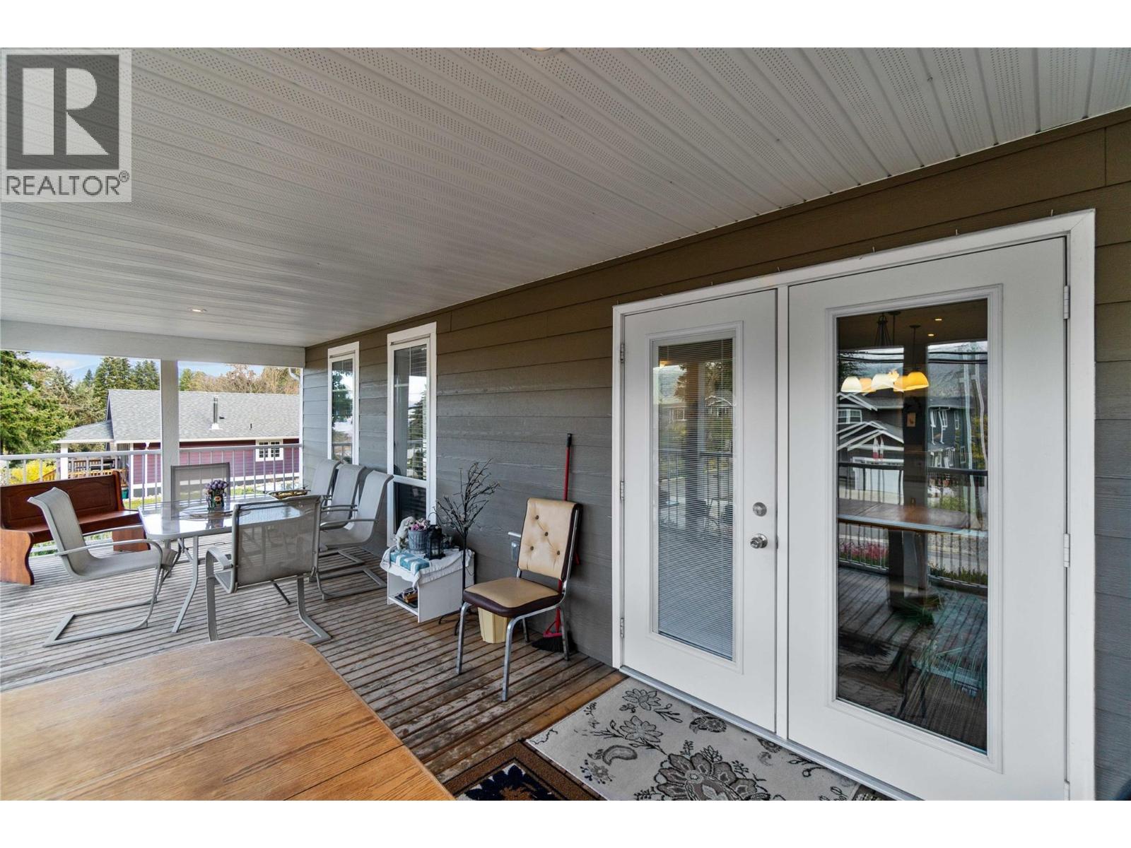  350 & 370 10 Street Southeast, Salmon Arm