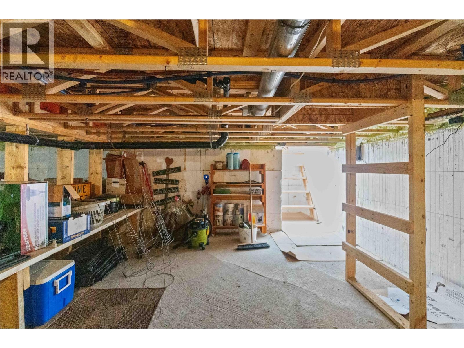  350 & 370 10 Street Southeast, Salmon Arm