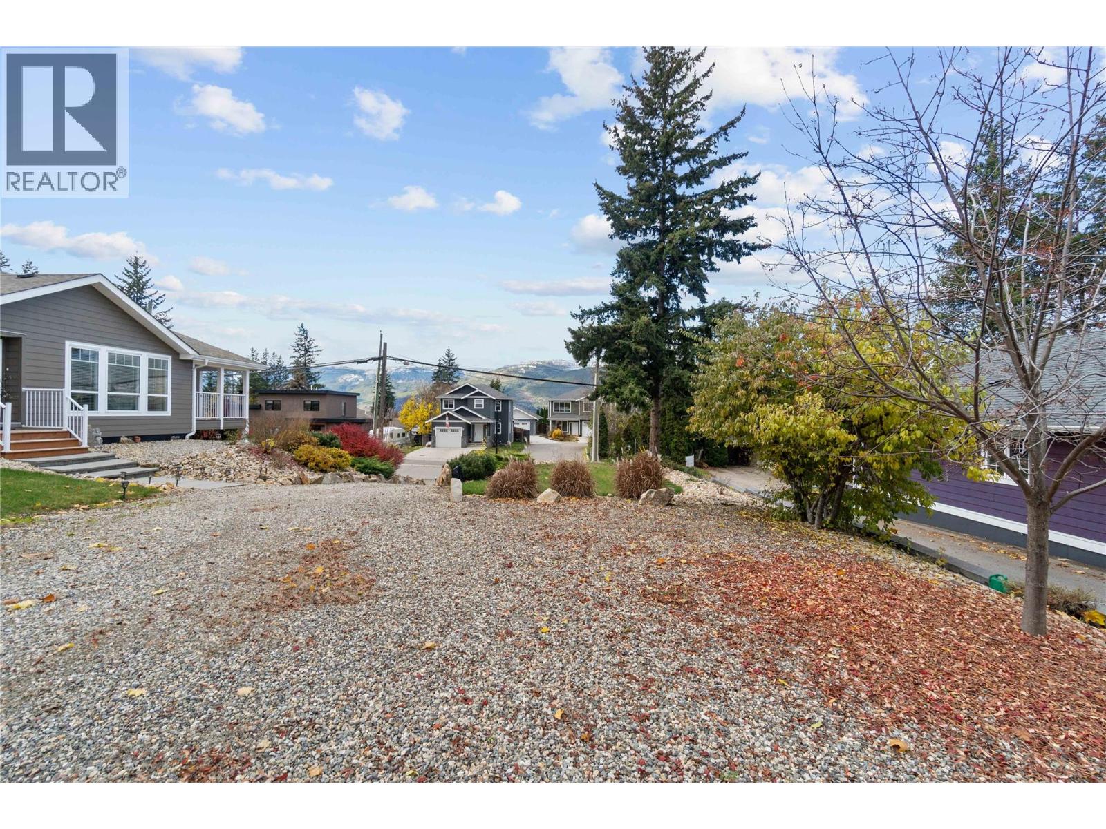  350 & 370 10 Street Southeast, Salmon Arm