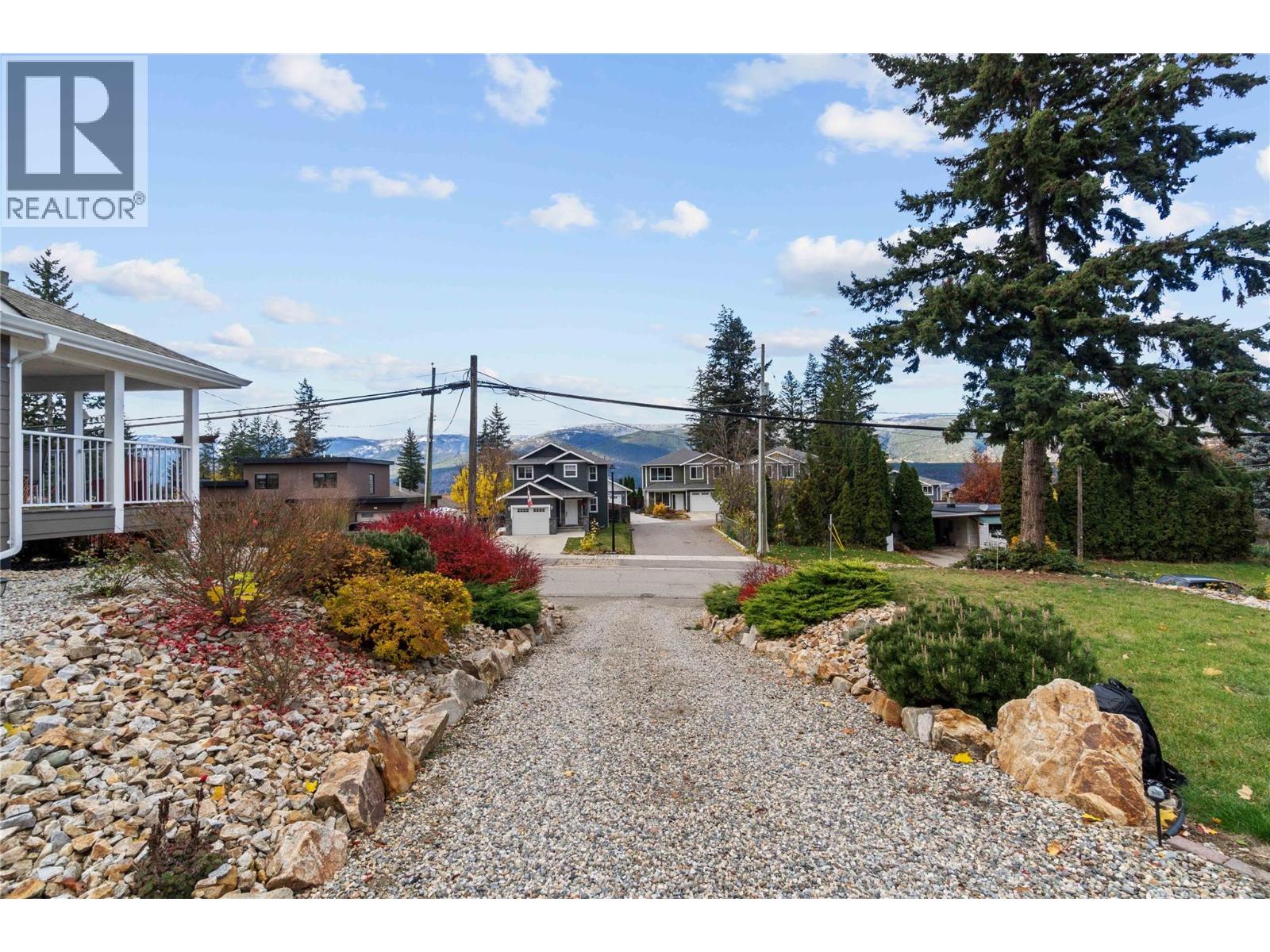  350 & 370 10 Street Southeast, Salmon Arm