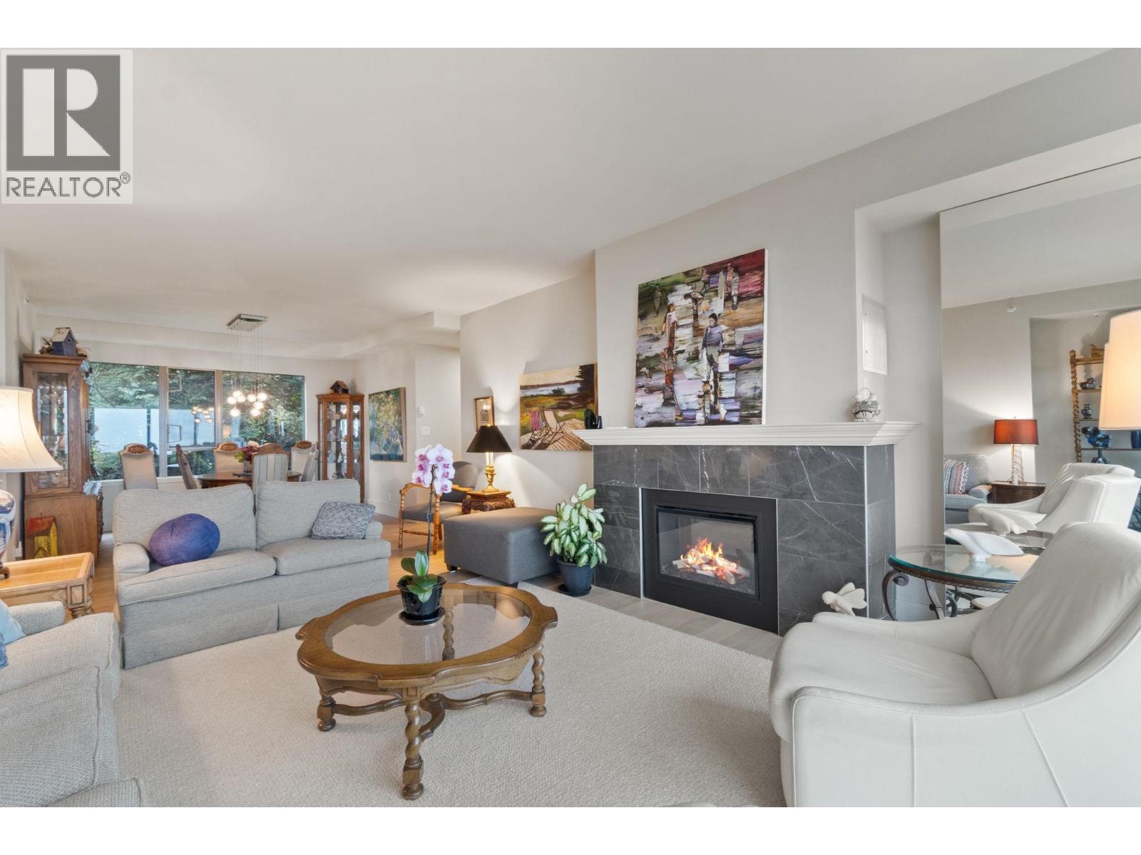 201 3105 DEER RIDGE DRIVE, West Vancouver