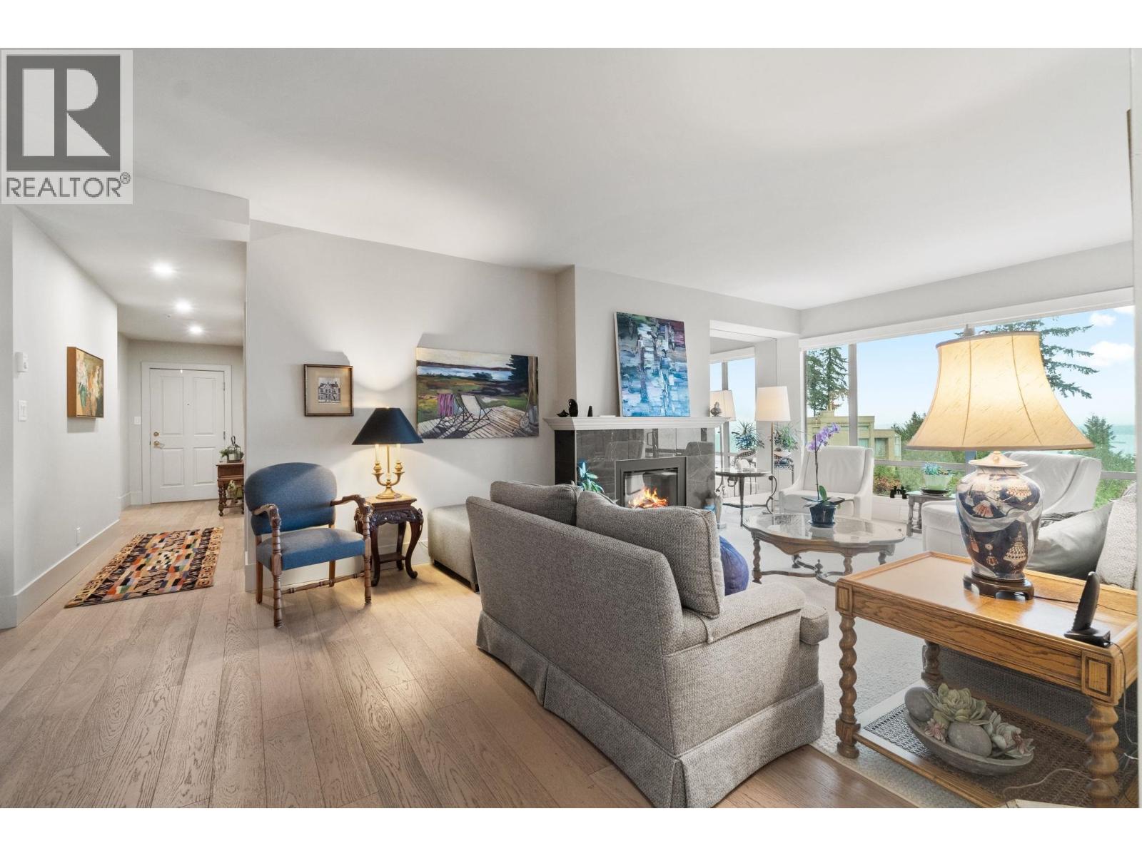 201 3105 DEER RIDGE DRIVE, West Vancouver