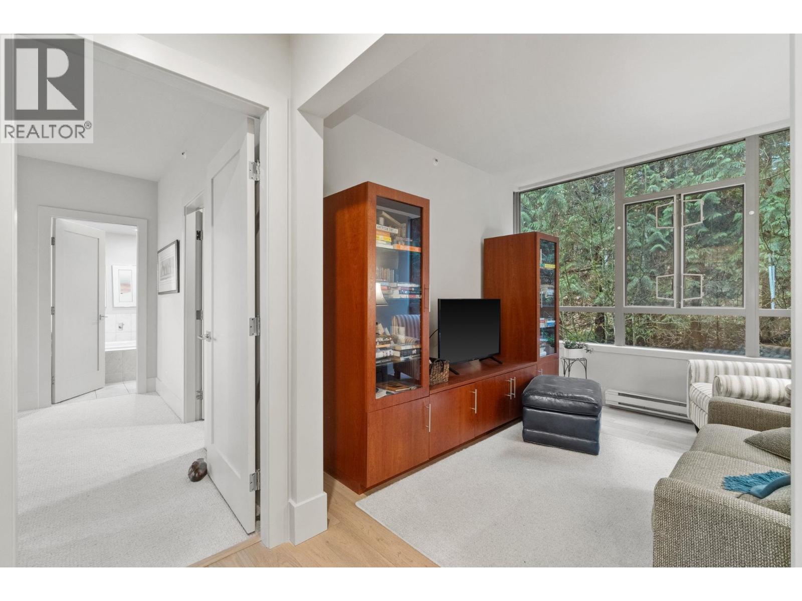 201 3105 DEER RIDGE DRIVE, West Vancouver