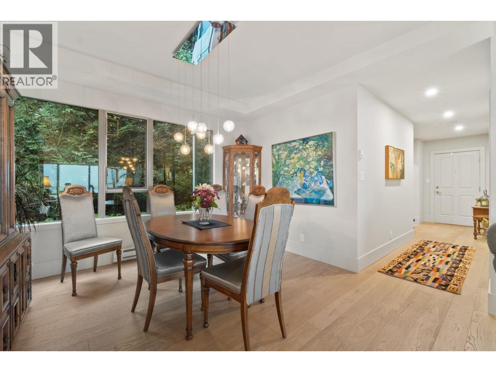 201 3105 DEER RIDGE DRIVE, West Vancouver