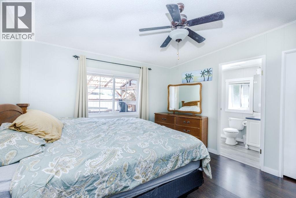 760 HILLCREST ROAD, Gibsons