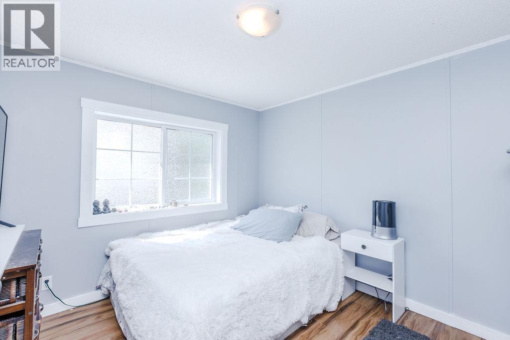 760 HILLCREST ROAD, Gibsons