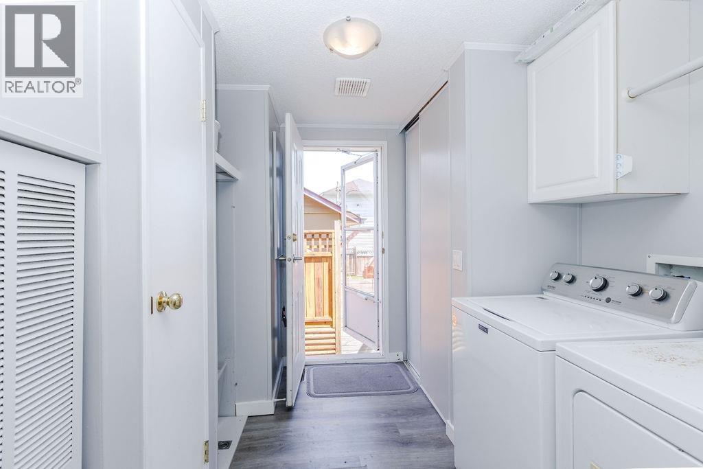 760 HILLCREST ROAD, Gibsons