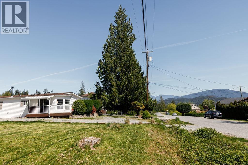 760 HILLCREST ROAD, Gibsons