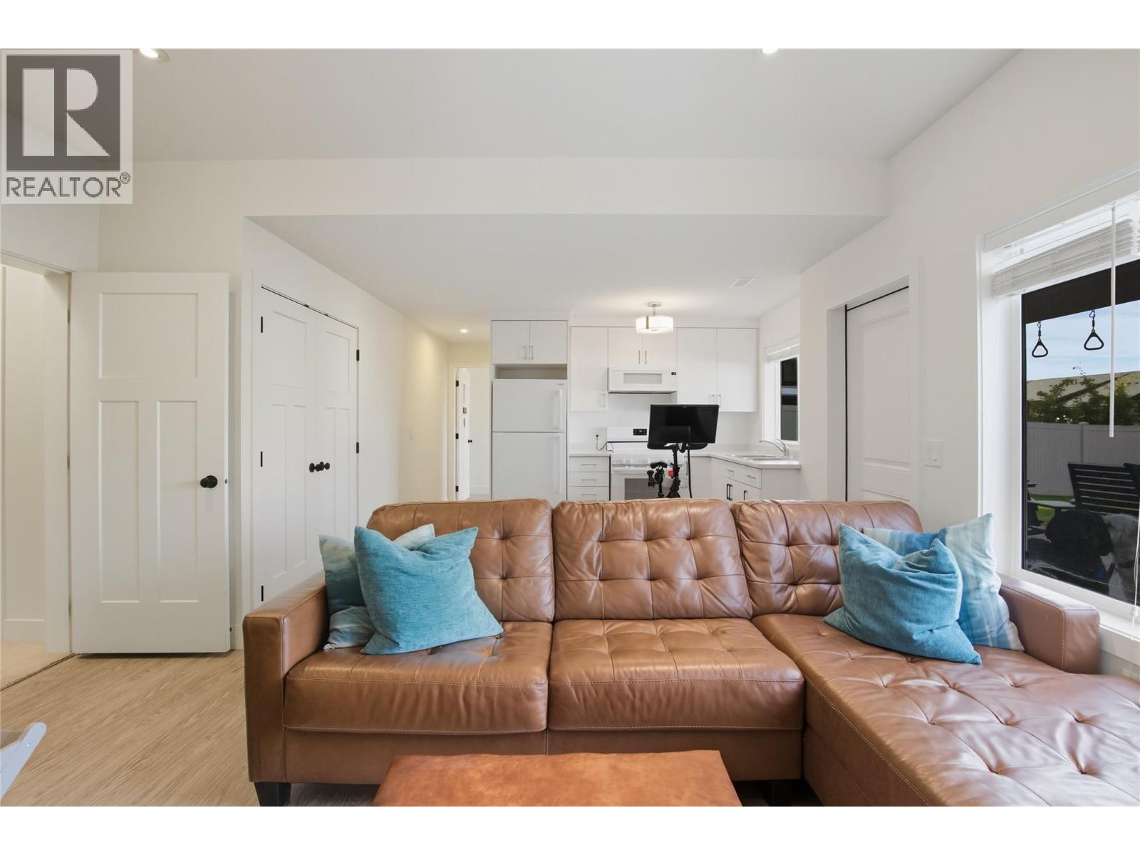 1553 EMERALD Drive, Kamloops