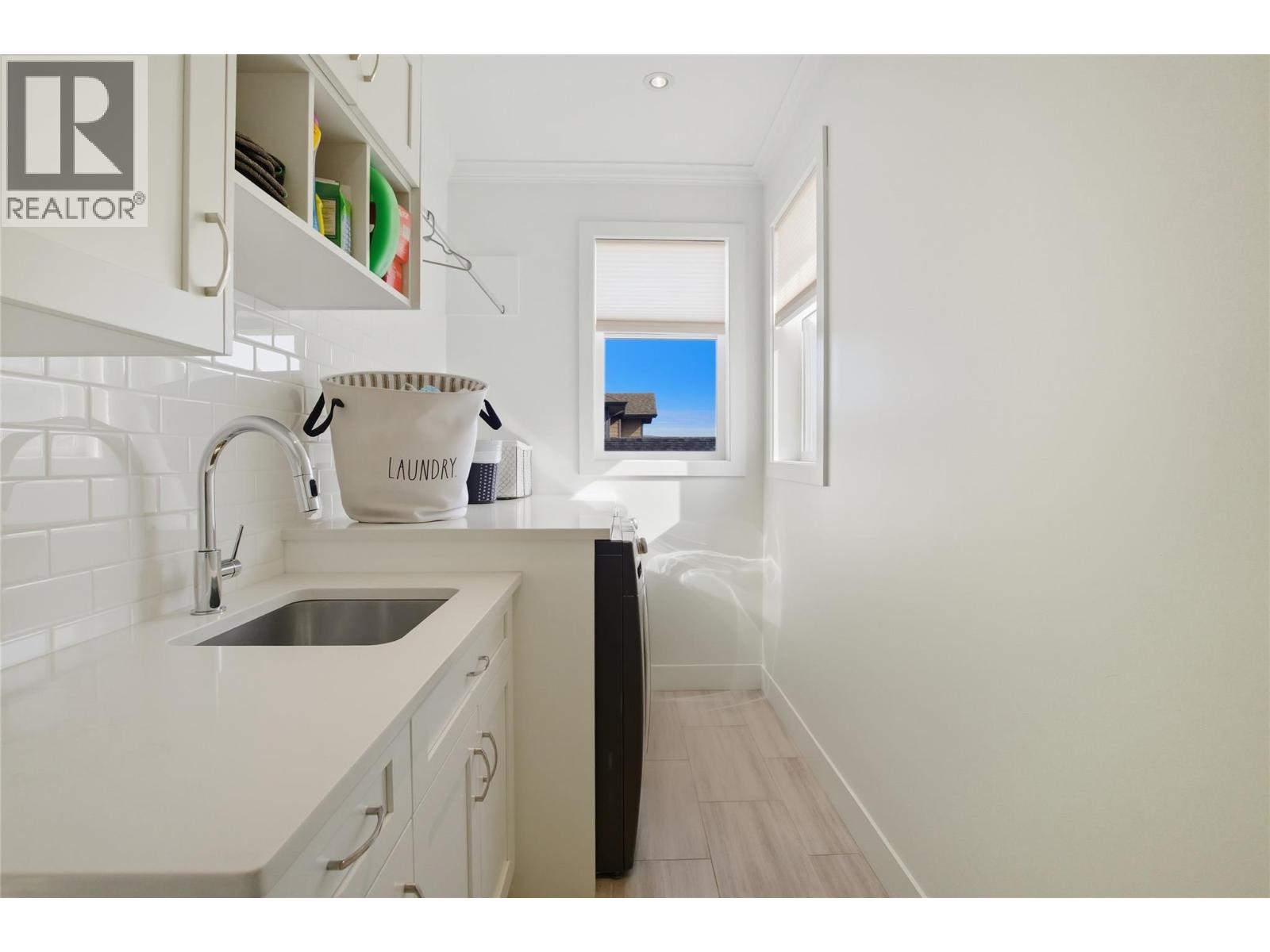 1553 EMERALD Drive, Kamloops