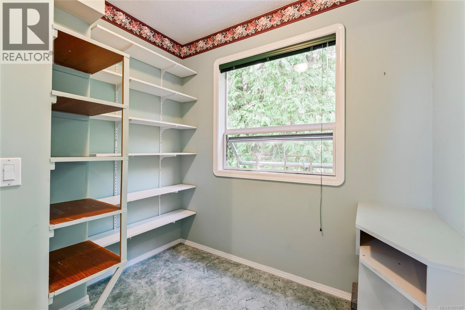  1575 Dean Park Road, North Saanich