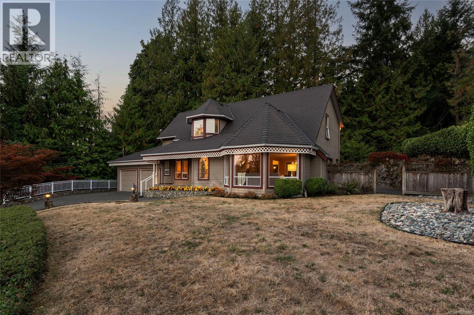  1575 Dean Park Road, North Saanich