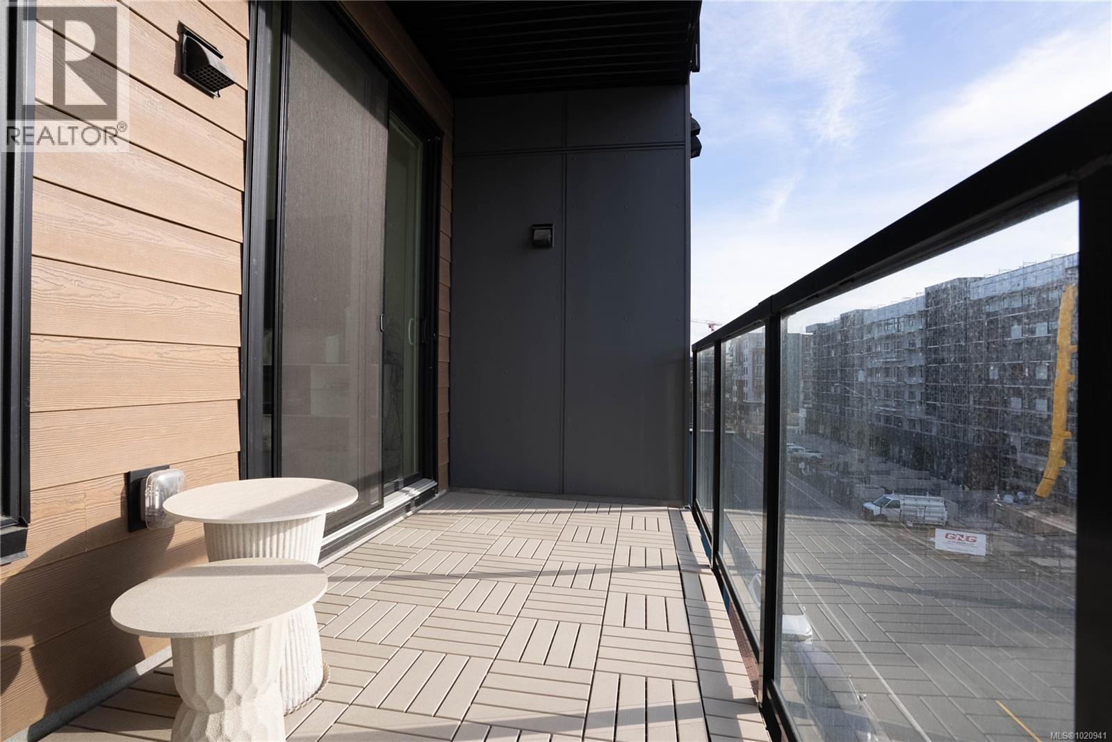 403 842 Orono Avenue, Langford