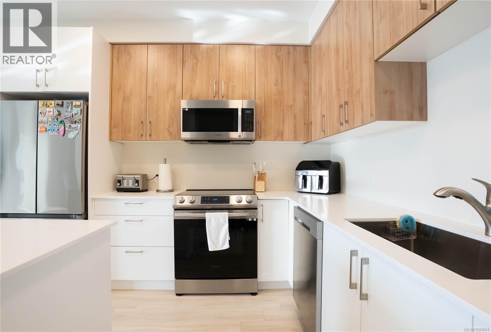 403 842 Orono Avenue, Langford