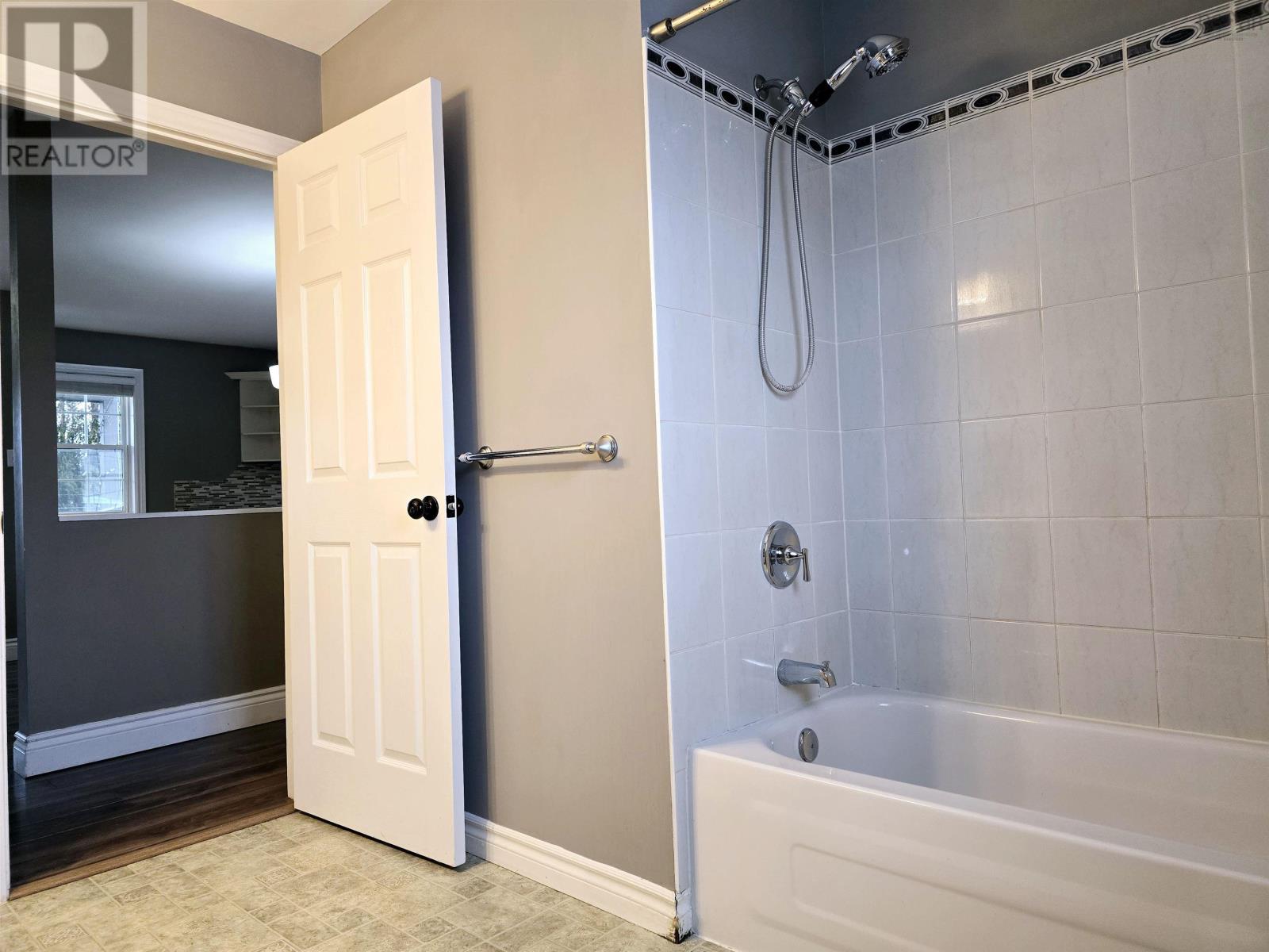 Property 25 of 30 of 28 Holmes Lane