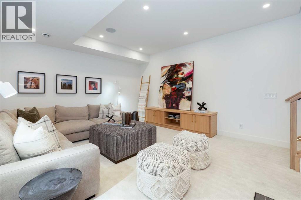 Single Family House for Sale in  Broadview Road NW Hillhurst Calgary 