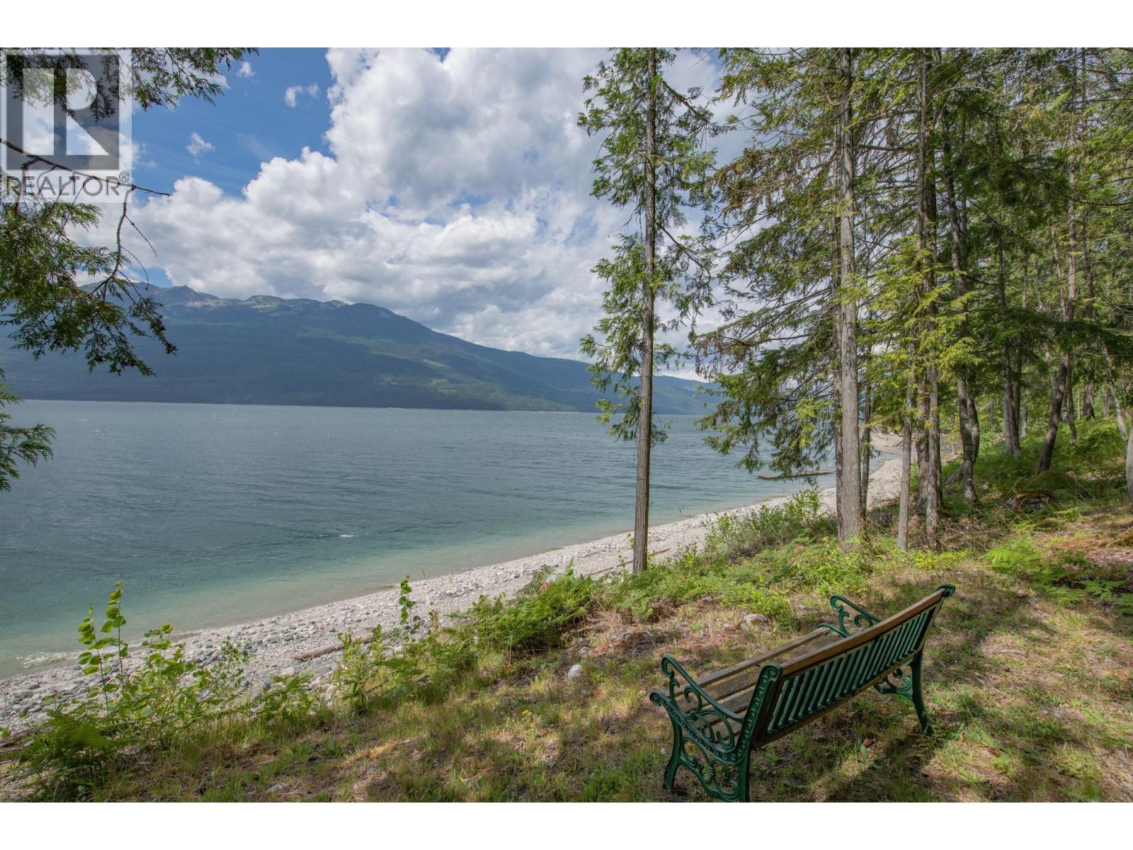 1710 6 Highway, Nakusp