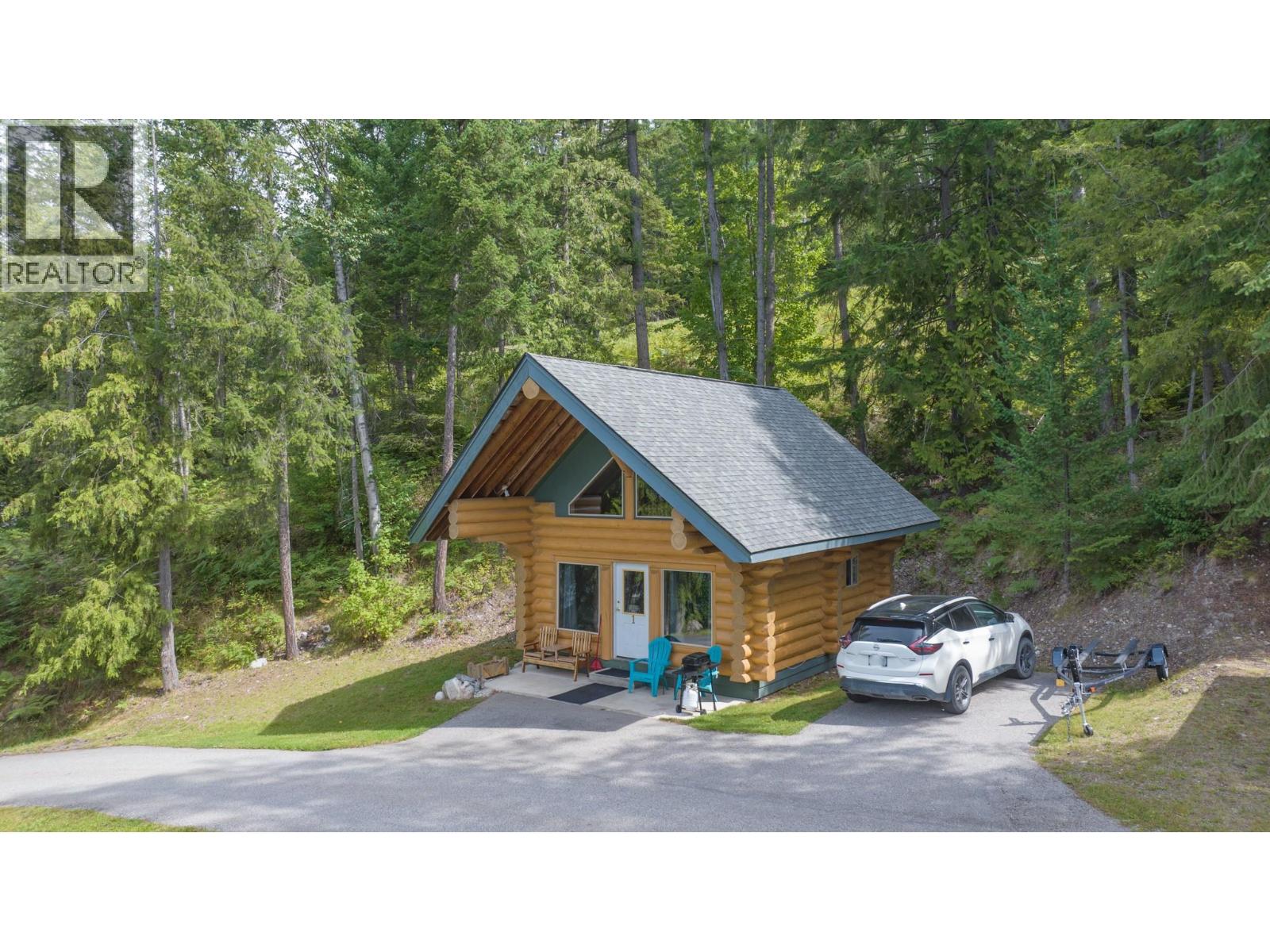 1710 6 Highway, Nakusp