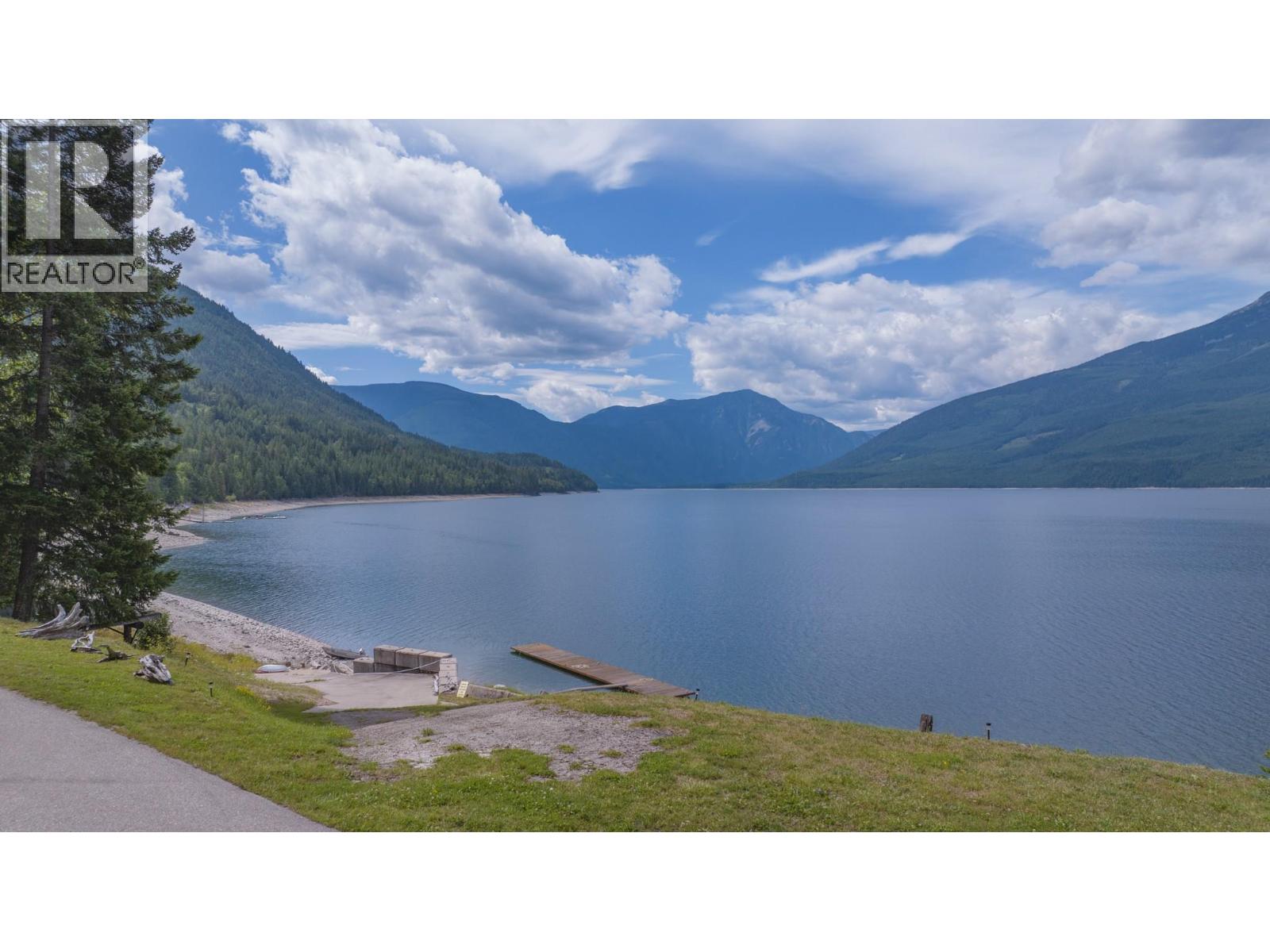 1710 6 Highway, Nakusp