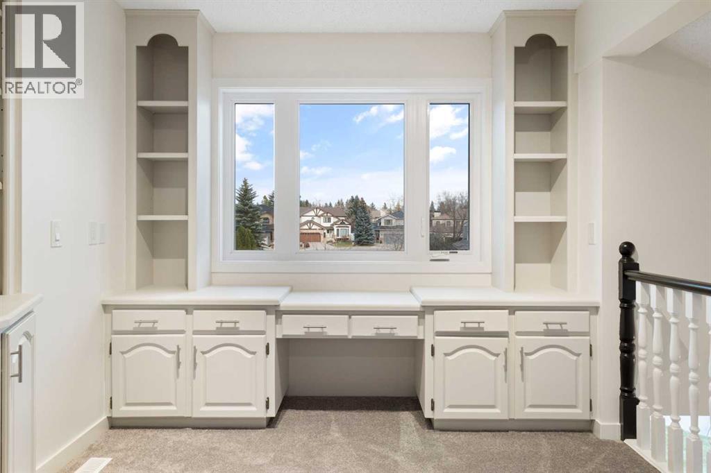 Single Family House for Sale in  Woodbriar Place SW Woodbine Calgary 