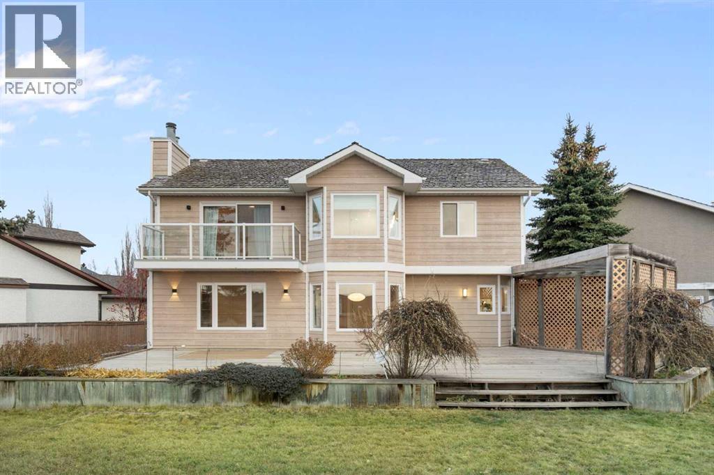 Single Family House for Sale in  Woodbriar Place SW Woodbine Calgary 