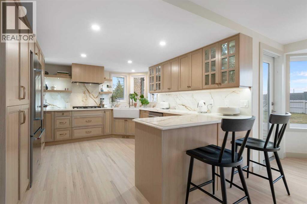 Single Family House for Sale in  Woodbriar Place SW Woodbine Calgary 