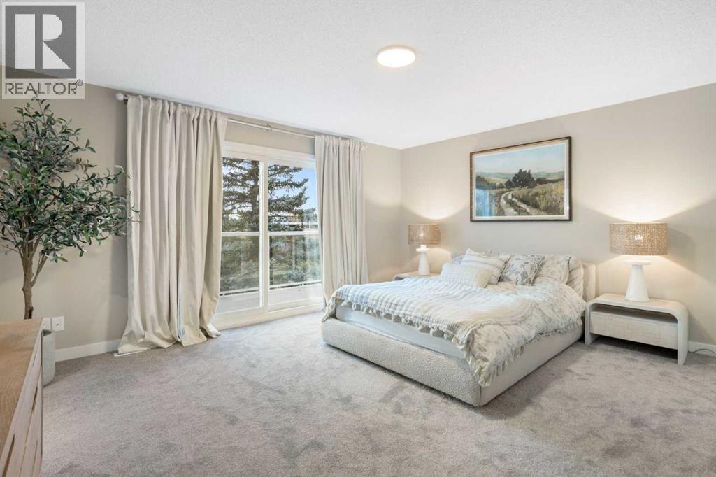 Single Family House for Sale in  Woodbriar Place SW Woodbine Calgary 