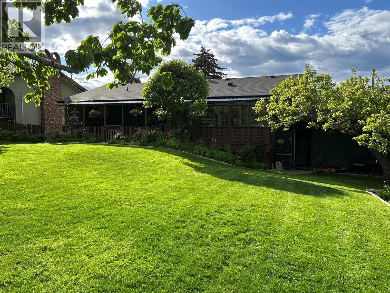  2425 Collingwood Road, West Kelowna