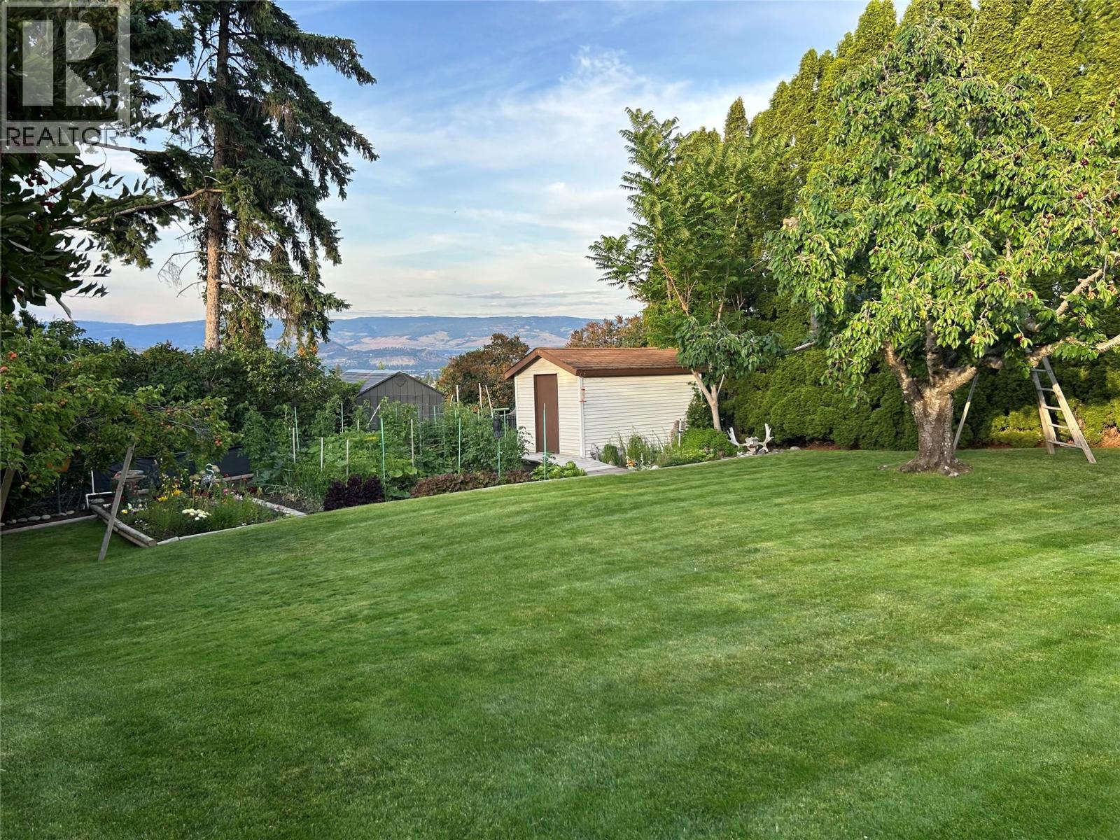  2425 Collingwood Road, West Kelowna