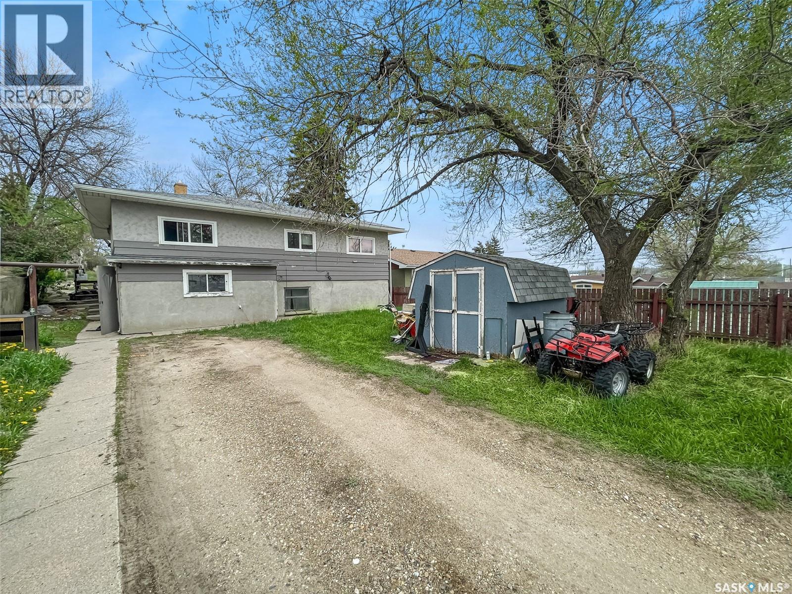 Single Family House Bungalow for Sale in  th AVENUE NW Swift Current 