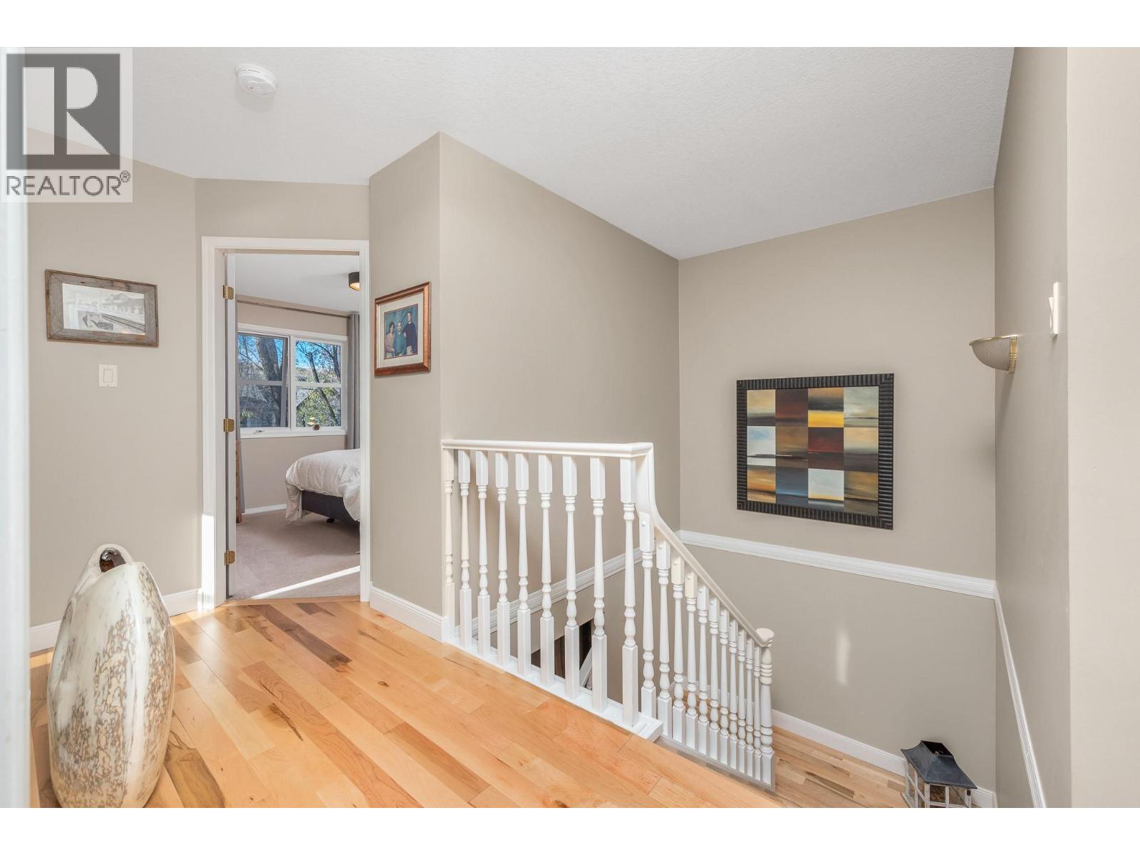 #9 401 Browne Road - 16