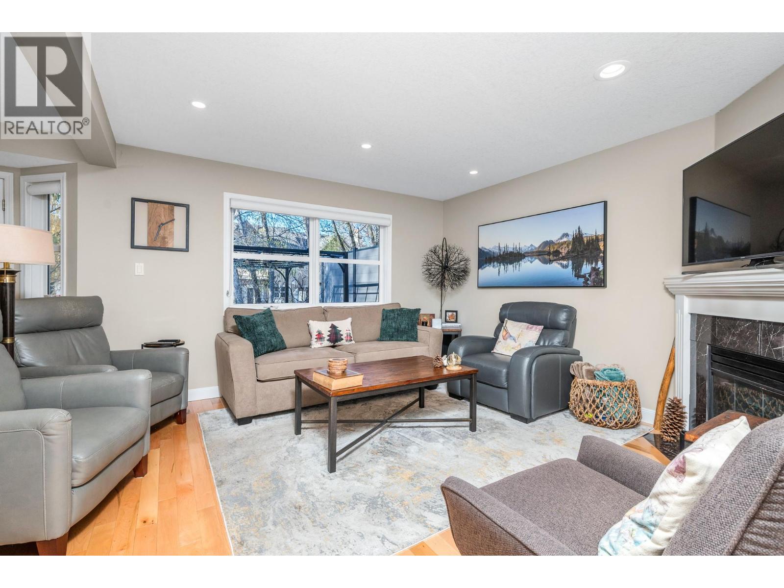 #9 401 Browne Road - 11