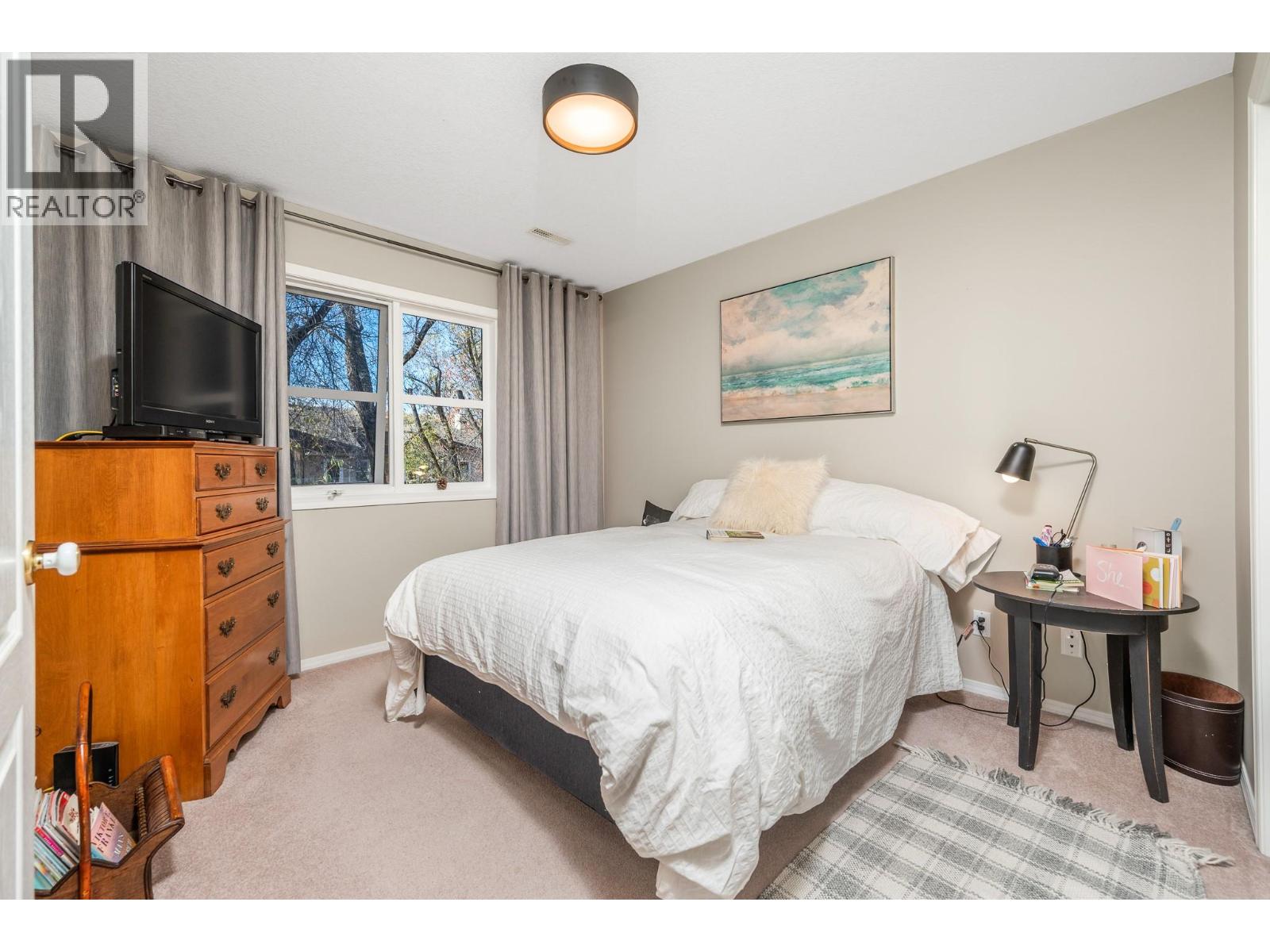 #9 401 Browne Road - 17