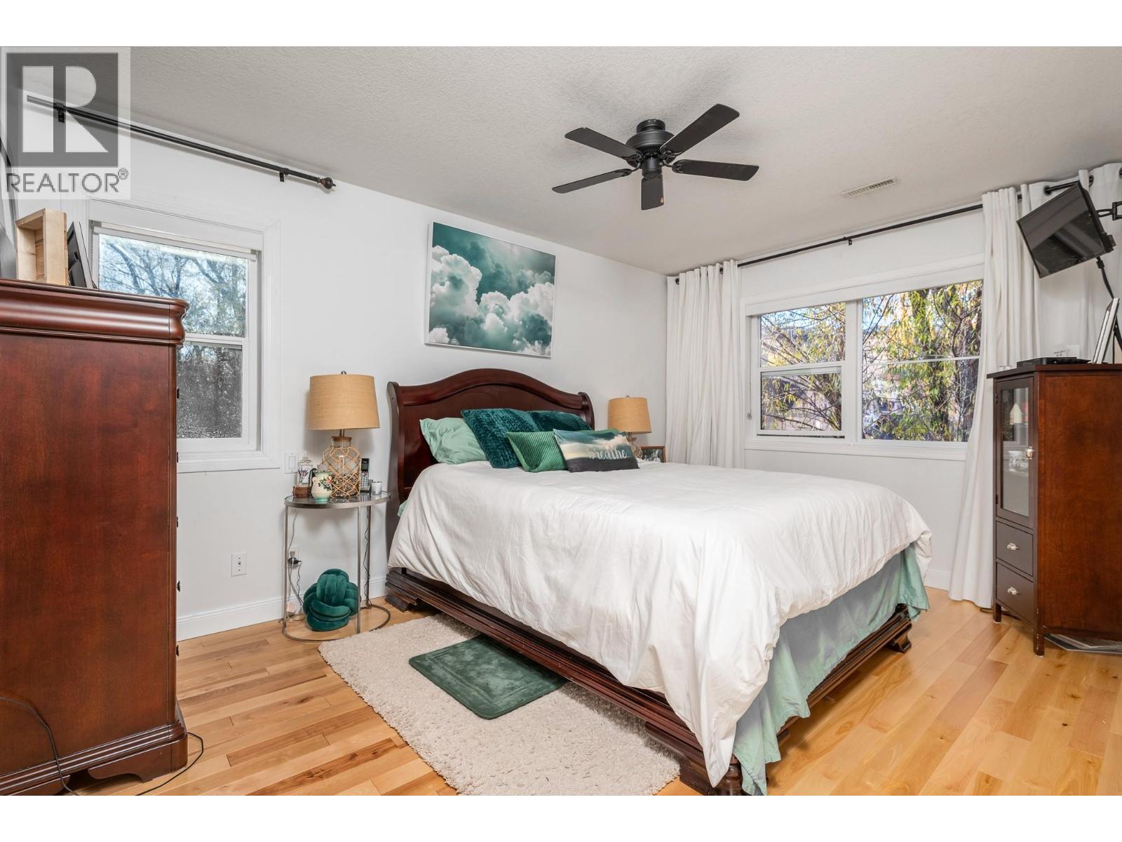 #9 401 Browne Road - 18