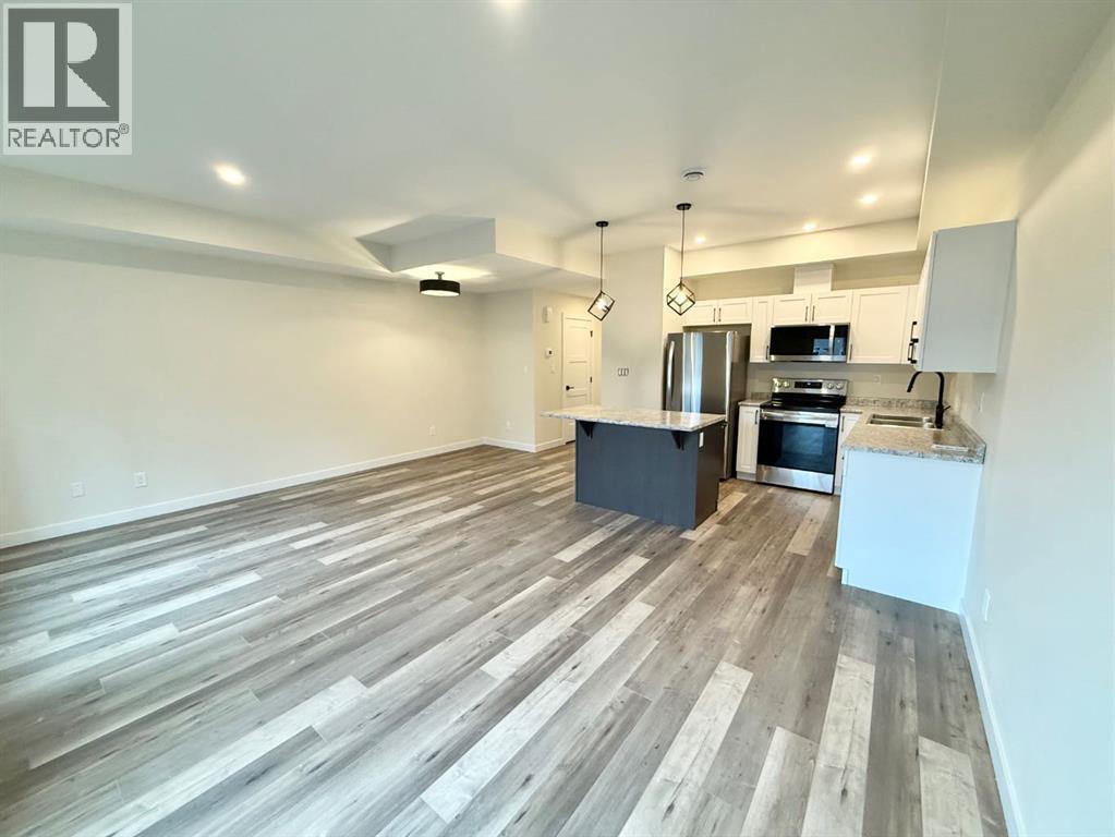 328B BOUTIN Avenue - Photo 4 of 20, Hinton, Alberta