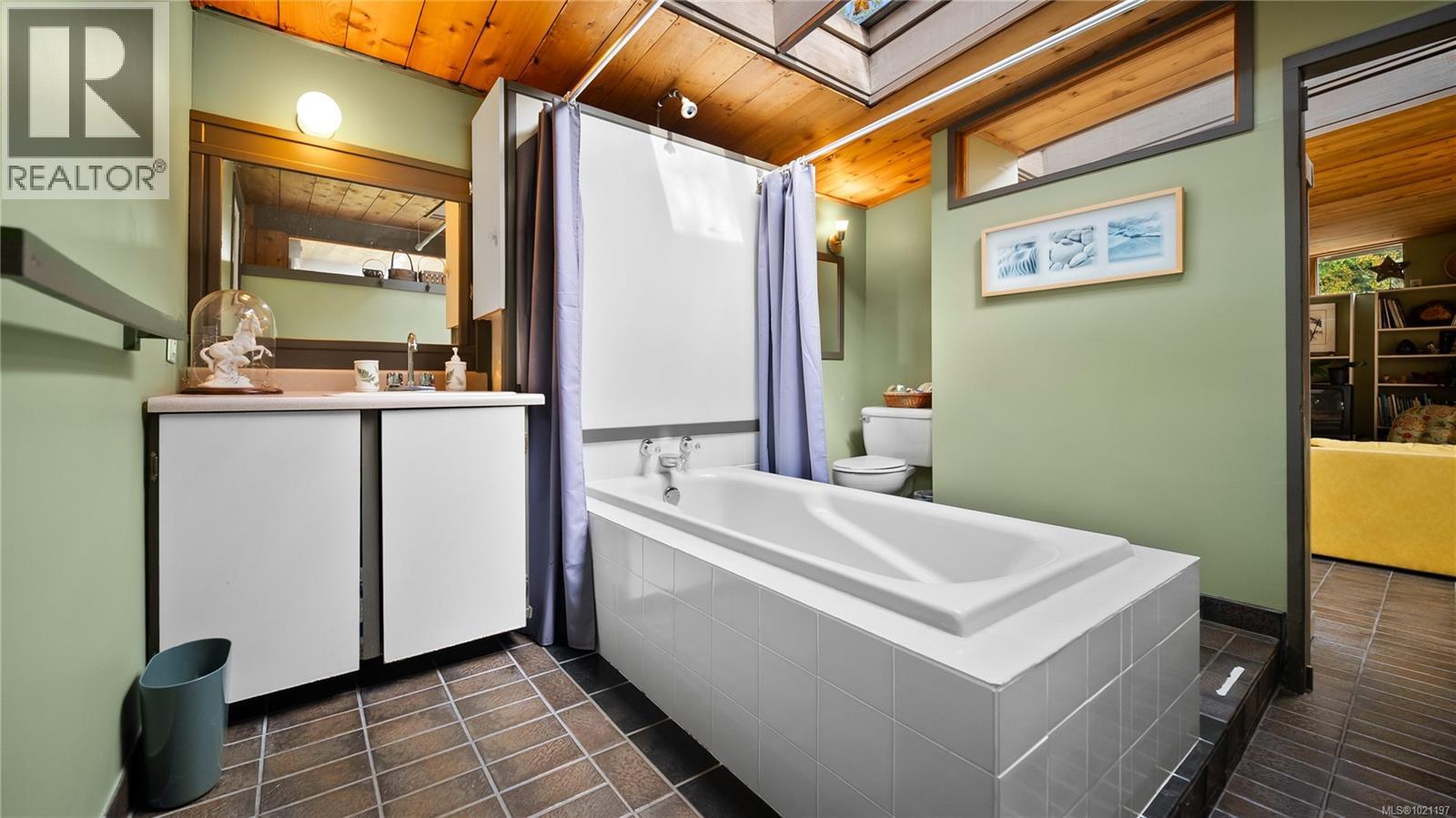  1168 Burnside Road West, Saanich