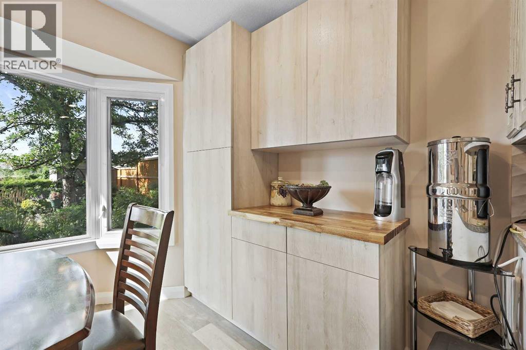 Single Family House for Sale in  Hawkfield Crescent NW Hawkwood Calgary 