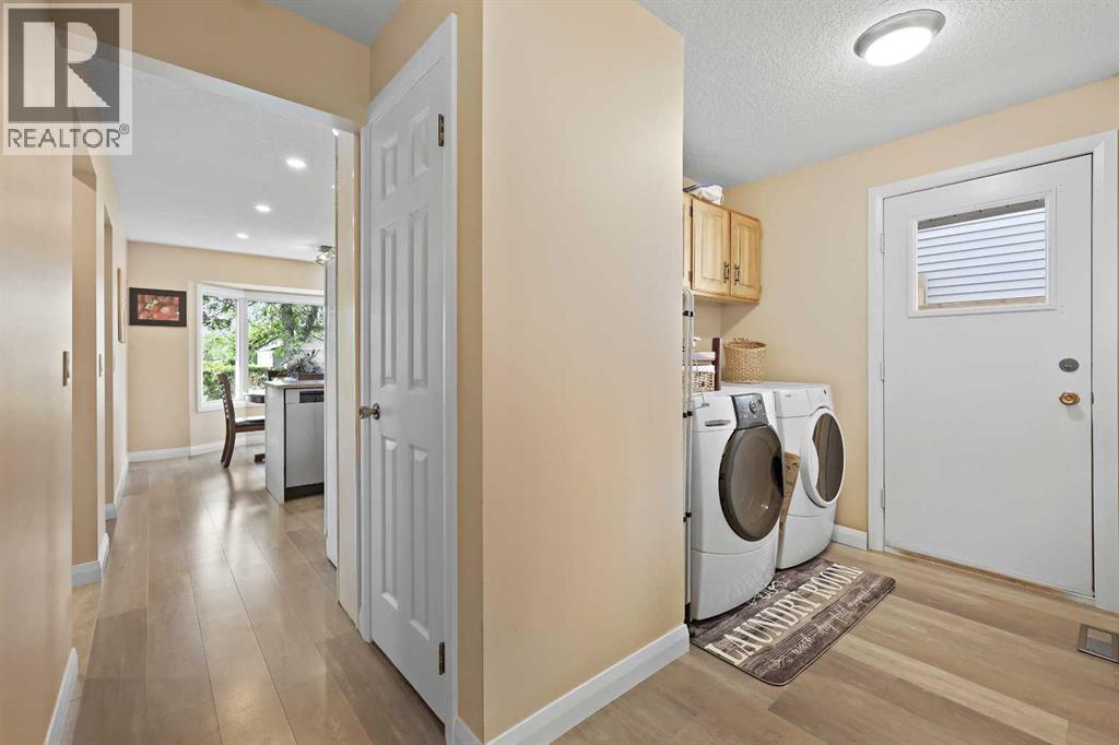 Single Family House for Sale in  Hawkfield Crescent NW Hawkwood Calgary 