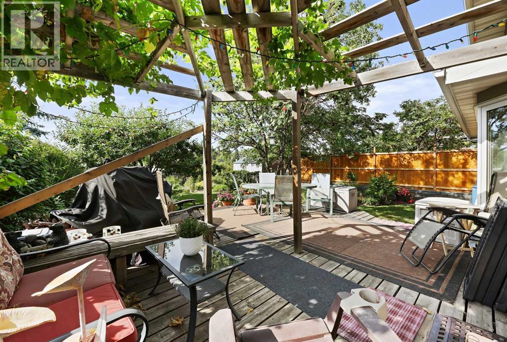 Single Family House for Sale in  Hawkfield Crescent NW Hawkwood Calgary 