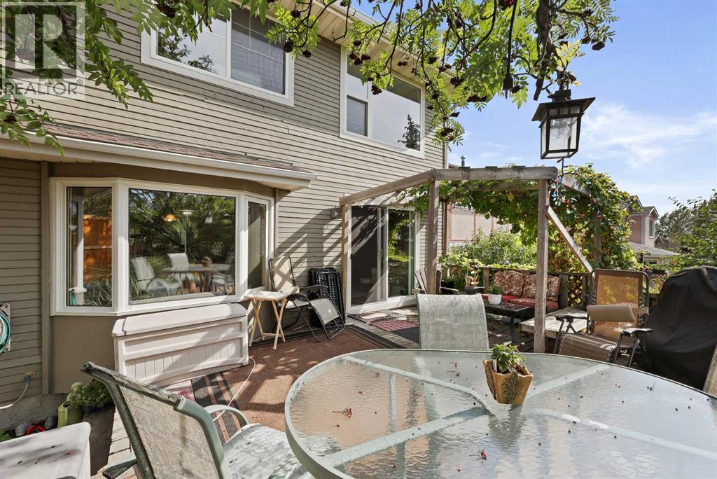 Single Family House for Sale in  Hawkfield Crescent NW Hawkwood Calgary 