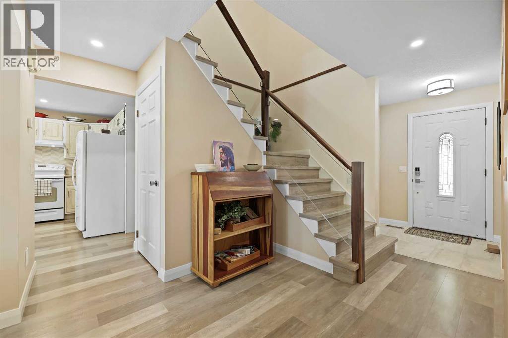 Single Family House for Sale in  Hawkfield Crescent NW Hawkwood Calgary 