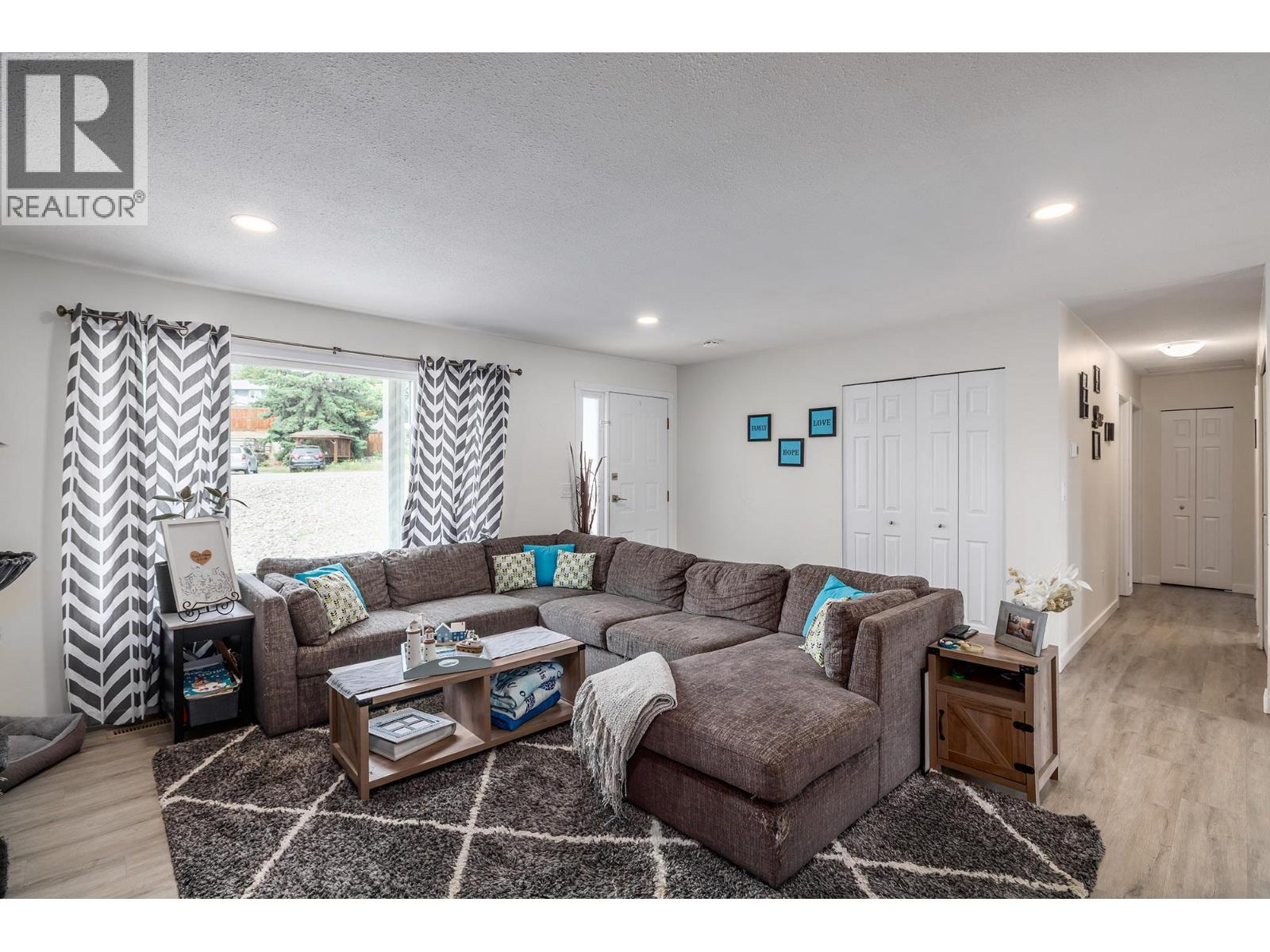  3728 Glenway Road, West Kelowna