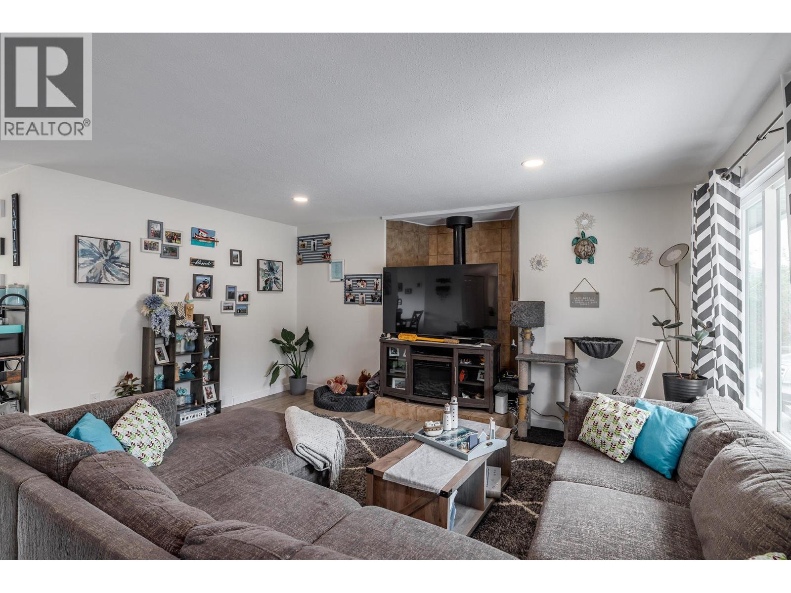  3728 Glenway Road, West Kelowna