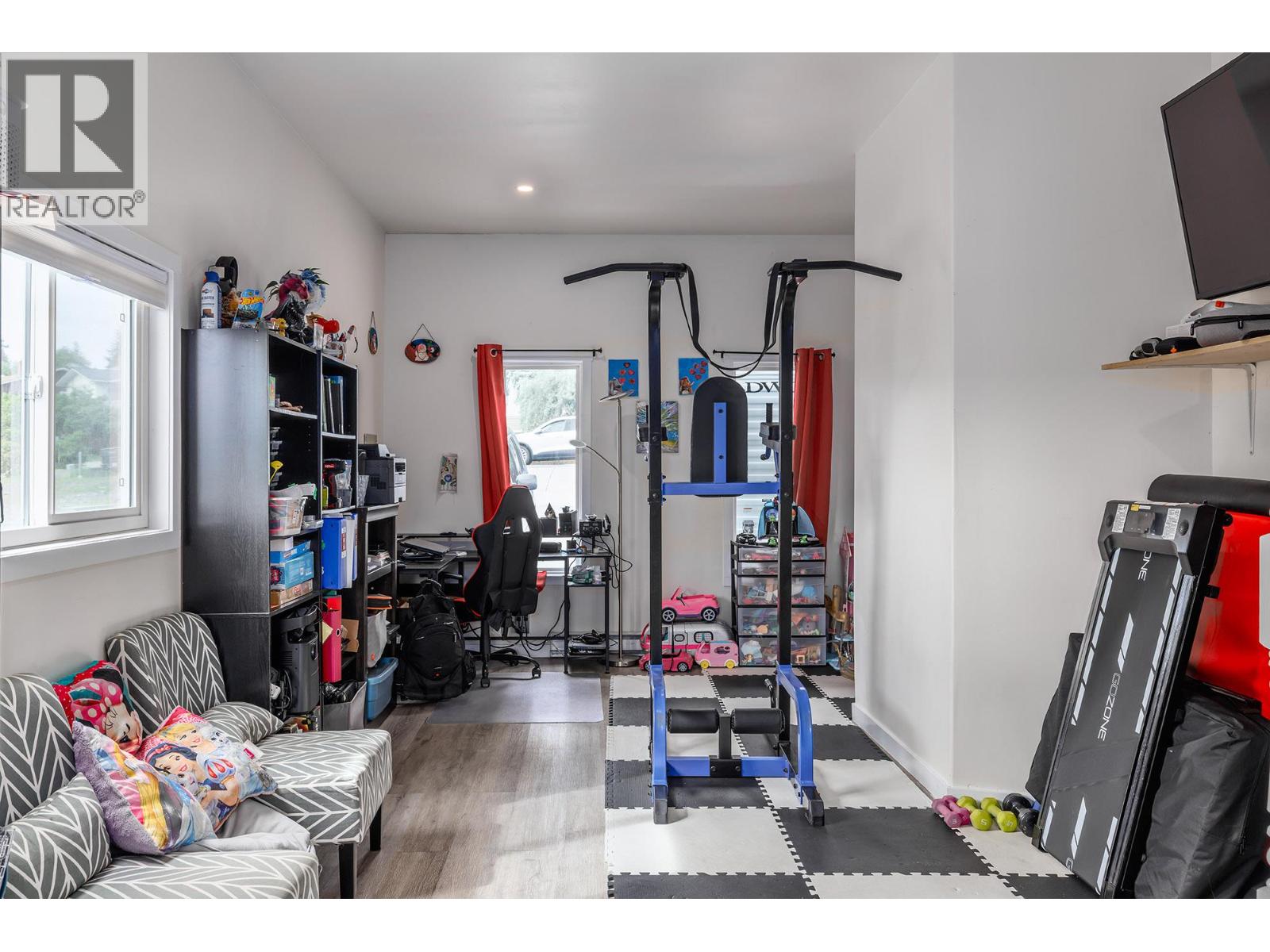  3728 Glenway Road, West Kelowna