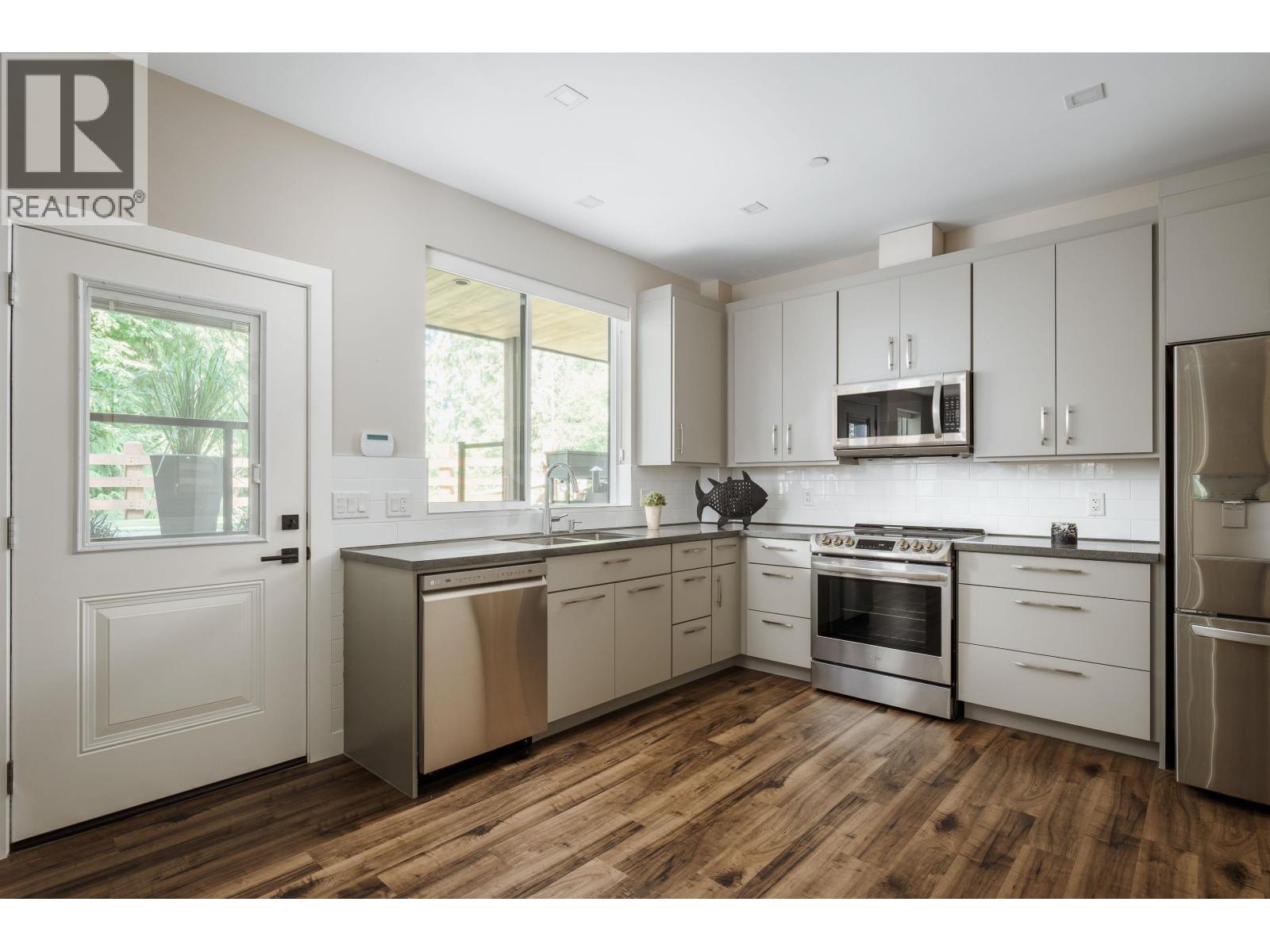 10043 246B STREET, Maple Ridge