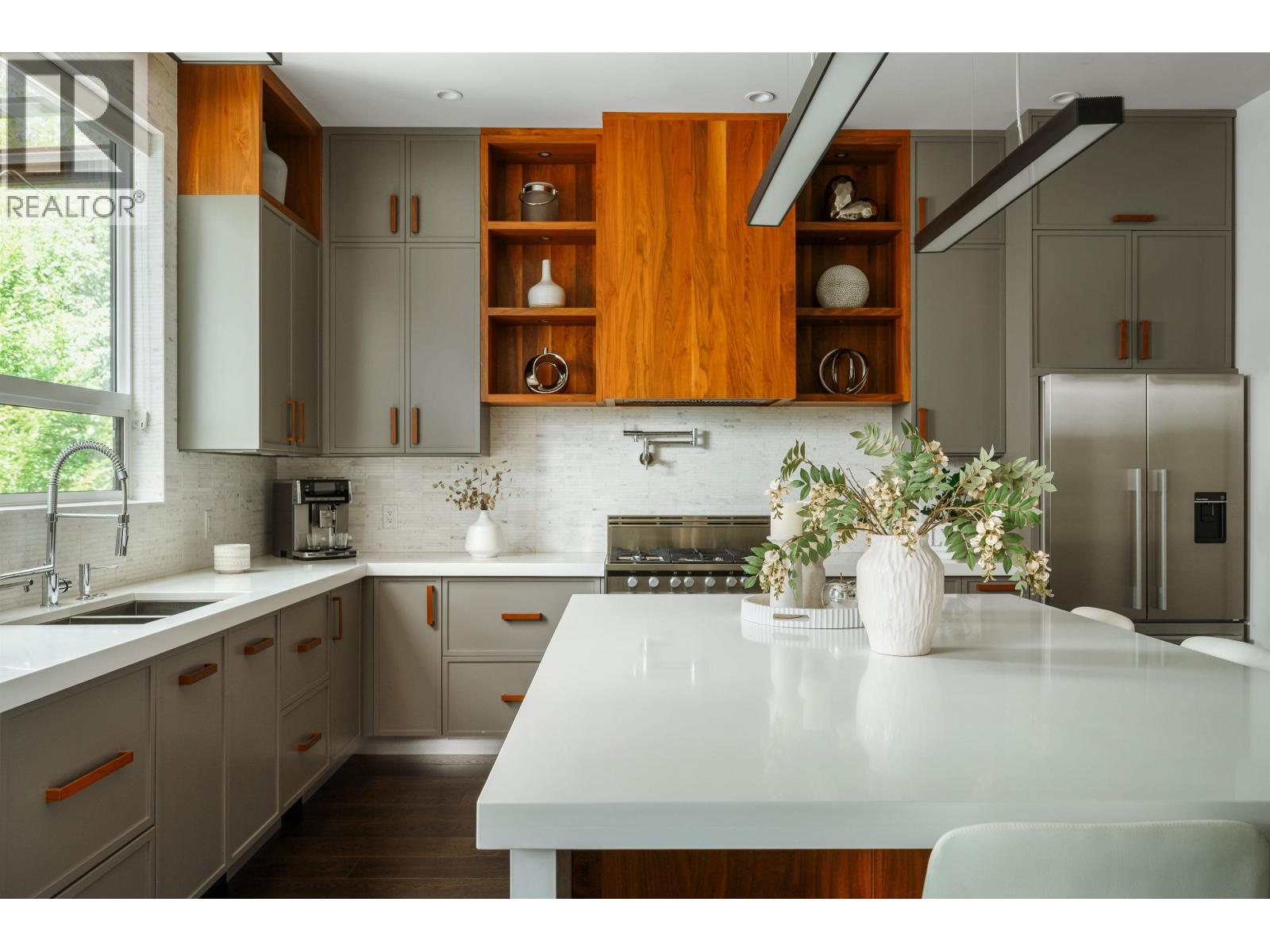 10043 246B STREET, Maple Ridge