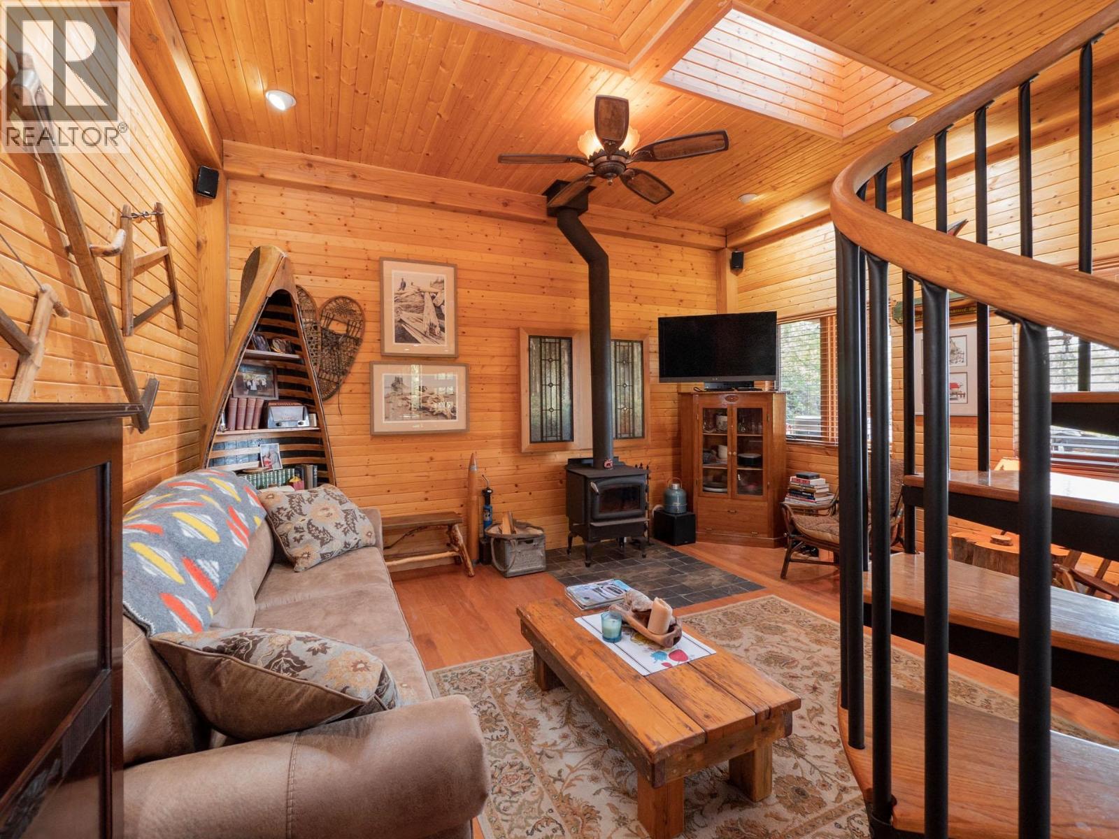 9305 STEPHENS WAY, Halfmoon Bay